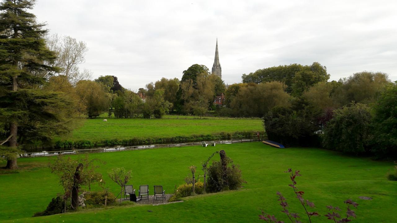 Salisbury la cathédrale vue de l'hôtel