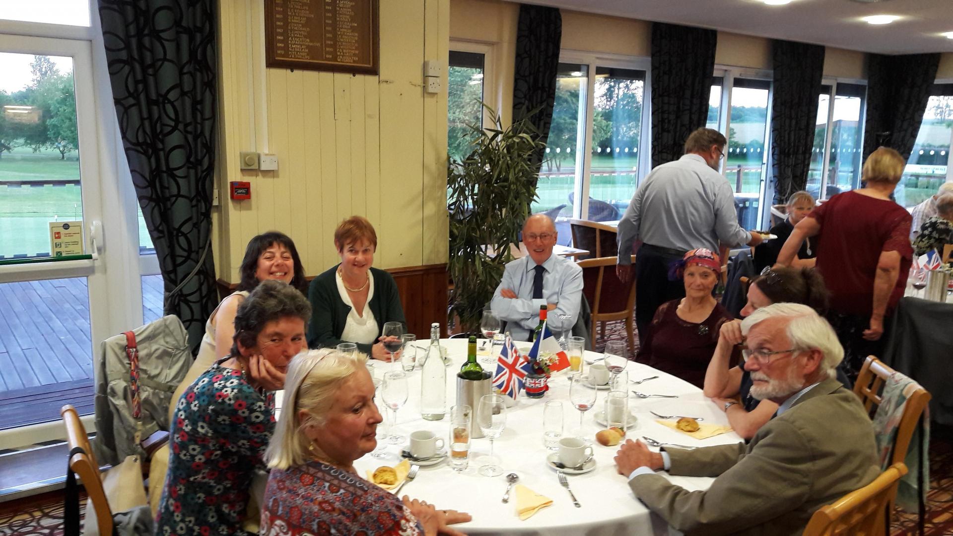 Diner , discours au Golf Club de Bury