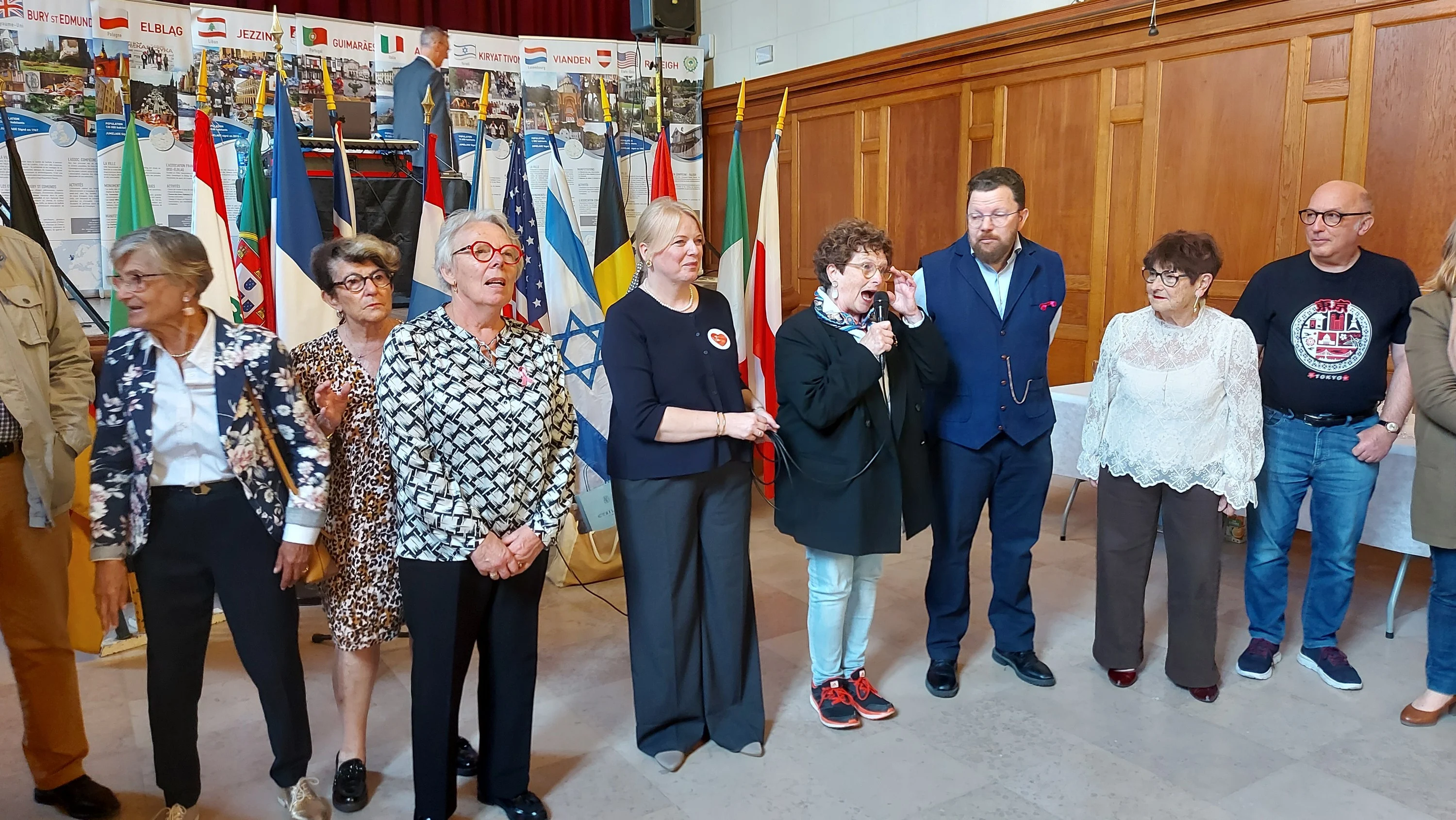 Les traditions, les discours, le banquet et la piste de danse