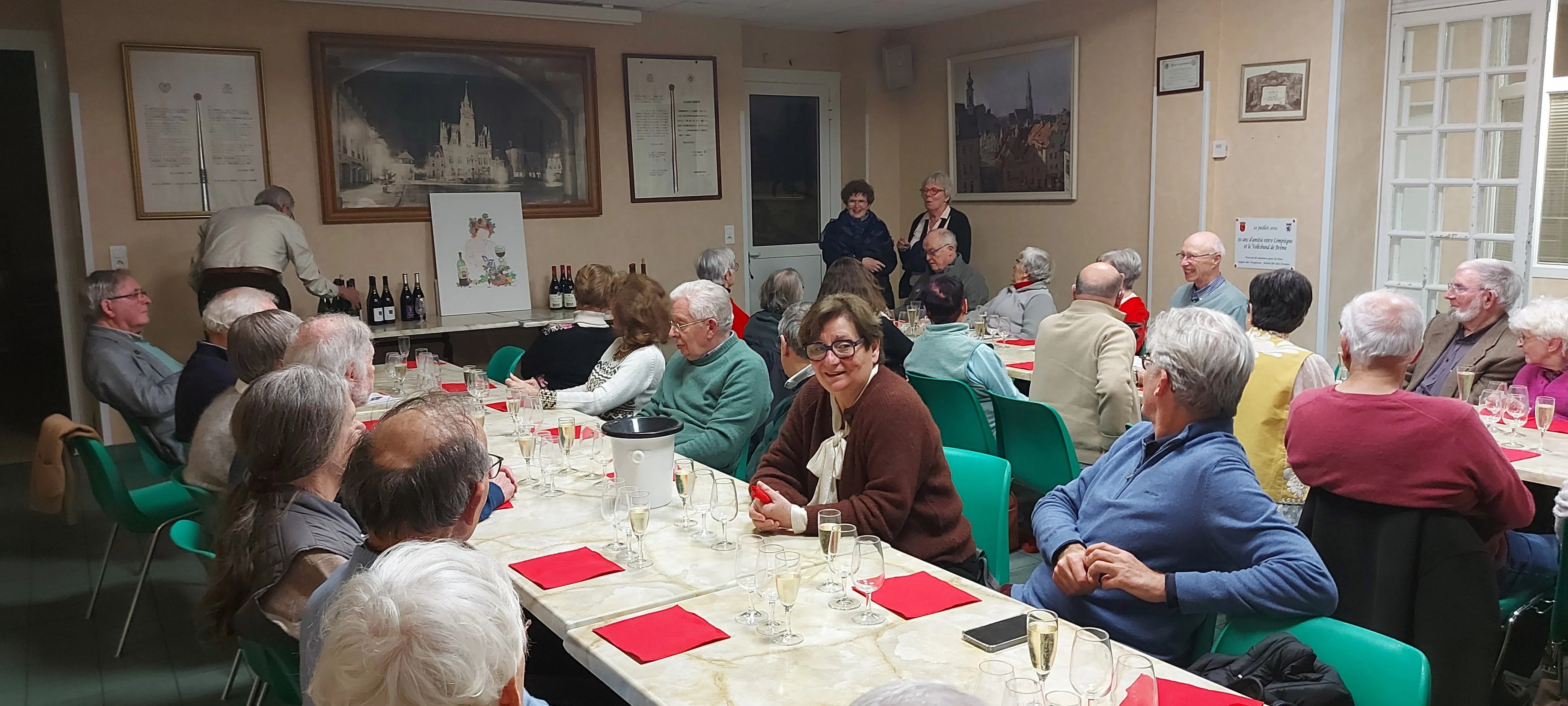 La maison de l'Europe écoute Arielle et Floriane