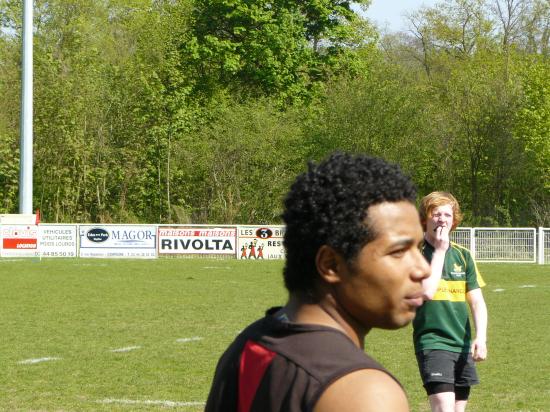 L'arbitre à la fin des deux matchs