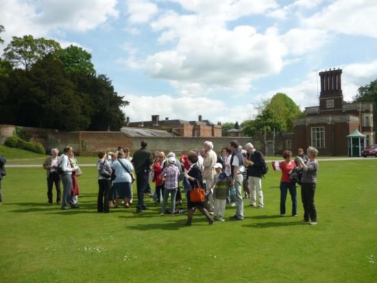 Le groupe en visite à Audley House