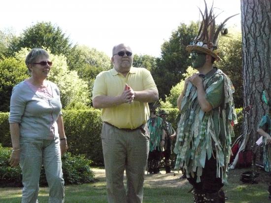 Présentation du groupe de danse par M Spencer