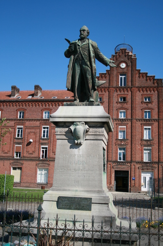 Statue d'André Godin