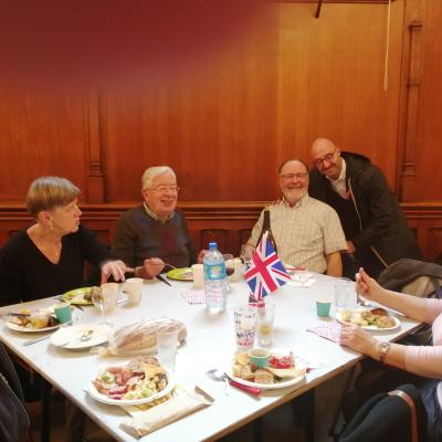 Les participants et le buffet