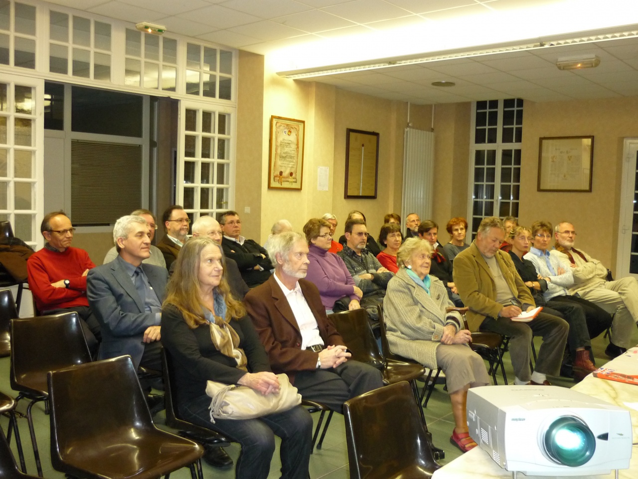 L'auditoire à l'écoute de Linda